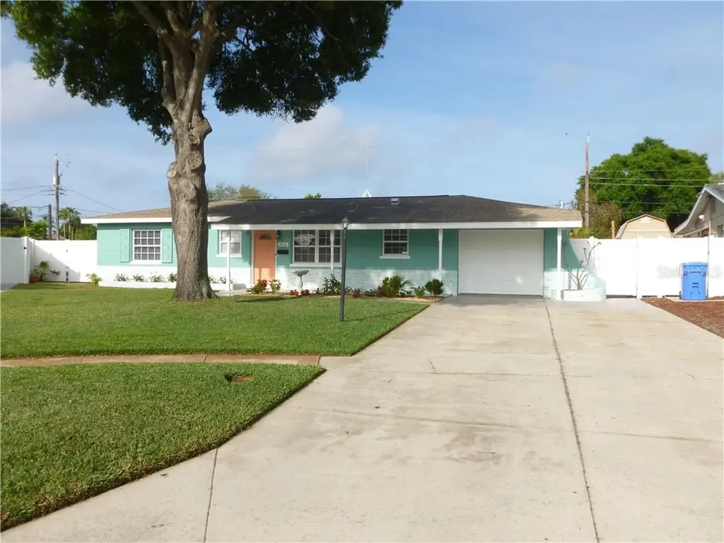 2238 60th Way N St Petersburg FL 33710