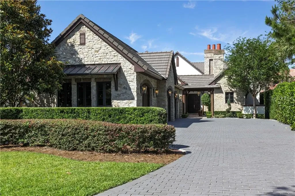 9818 Covent Garden Drive Orlando FL 32827