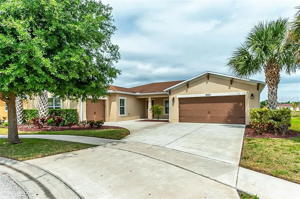 3521 Spinning Reel Lane Kissimmee FL 34746