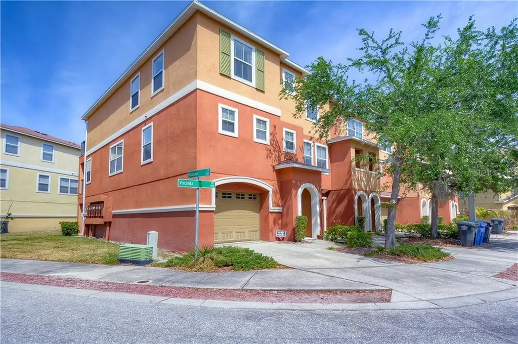 553 Vincinda Crest Way Tampa FL 33619