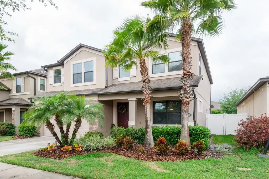 4828 Woods Landing Lane Tampa FL 33619