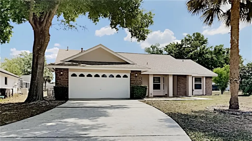 1025 Lester Ridge Court Kissimmee FL 34747