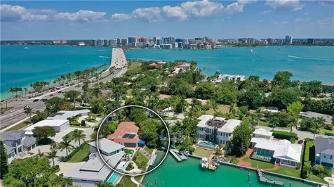 122 Seagull Lane Sarasota FL 34236