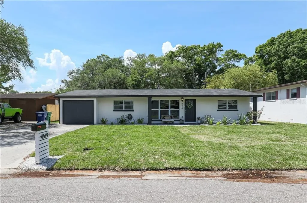 4519 S Hesperides Street Tampa FL 33611