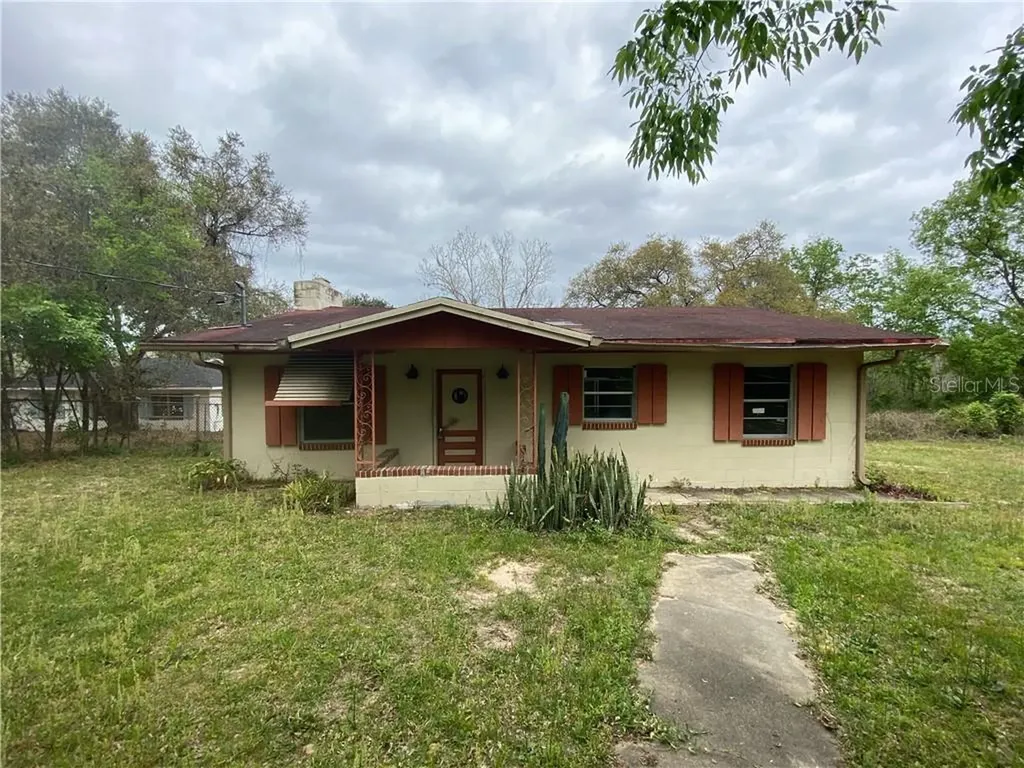 17321 SE 54th Street Ocklawaha FL 32179