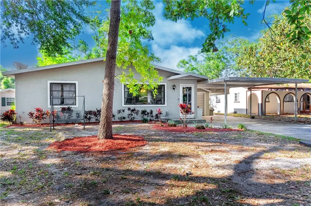 5460 43rd Avenue N St Petersburg FL 33709