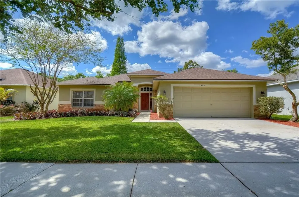 1827 Winn Arthur Drive Valrico FL 33594