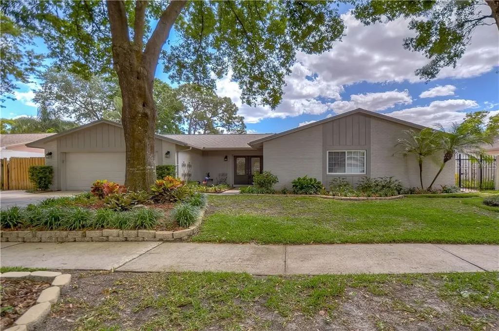 13708 Wilkes Drive Tampa FL 33618