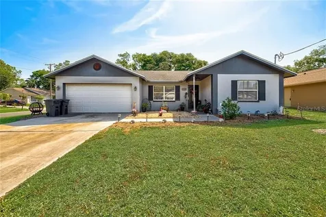 2210 N Warnell Street Plant City FL 33563