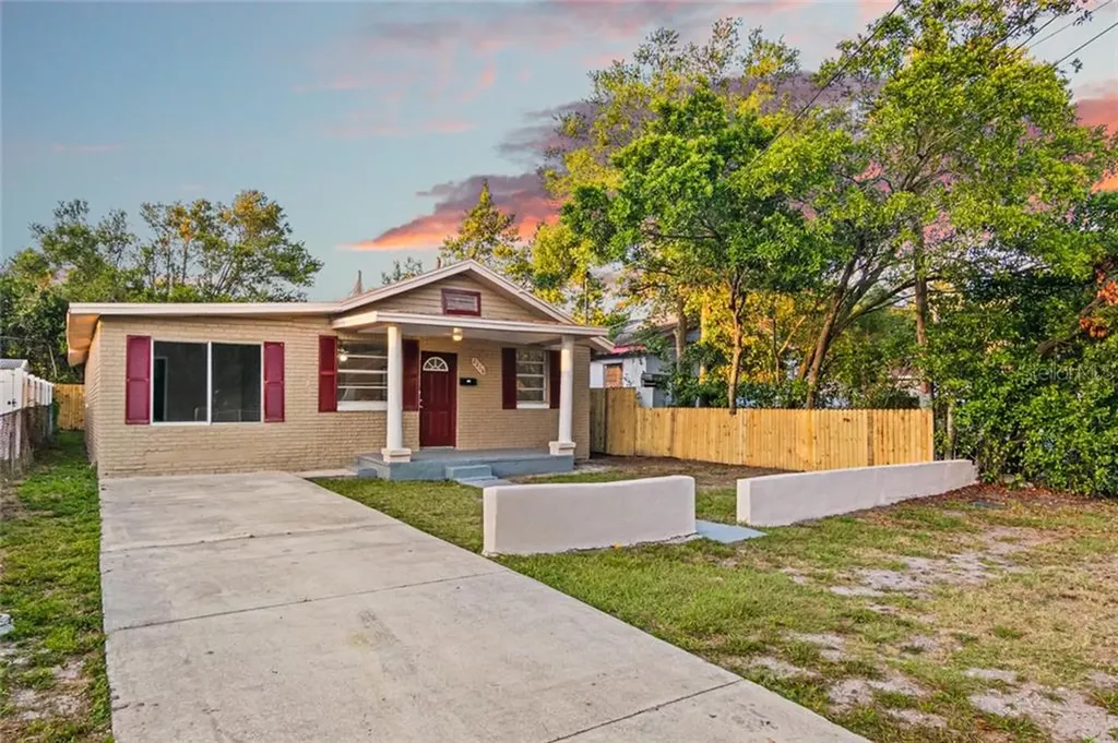 2216 E 20th Avenue Tampa FL 33605