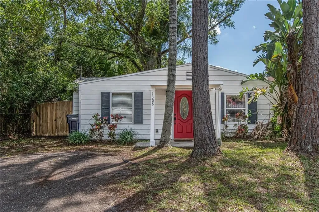 1308 W Flora Street Tampa FL 33604