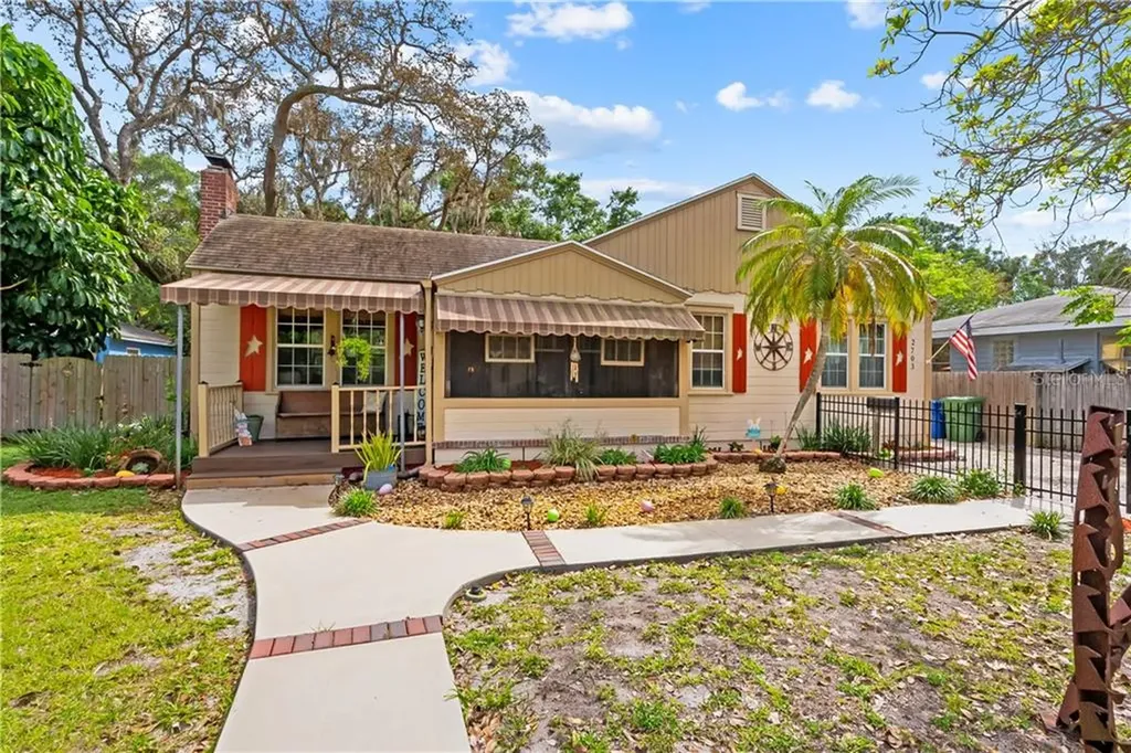 2703 9th Avenue W Bradenton FL 34205