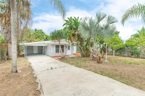 512 Center Street Lake Wales FL 33853