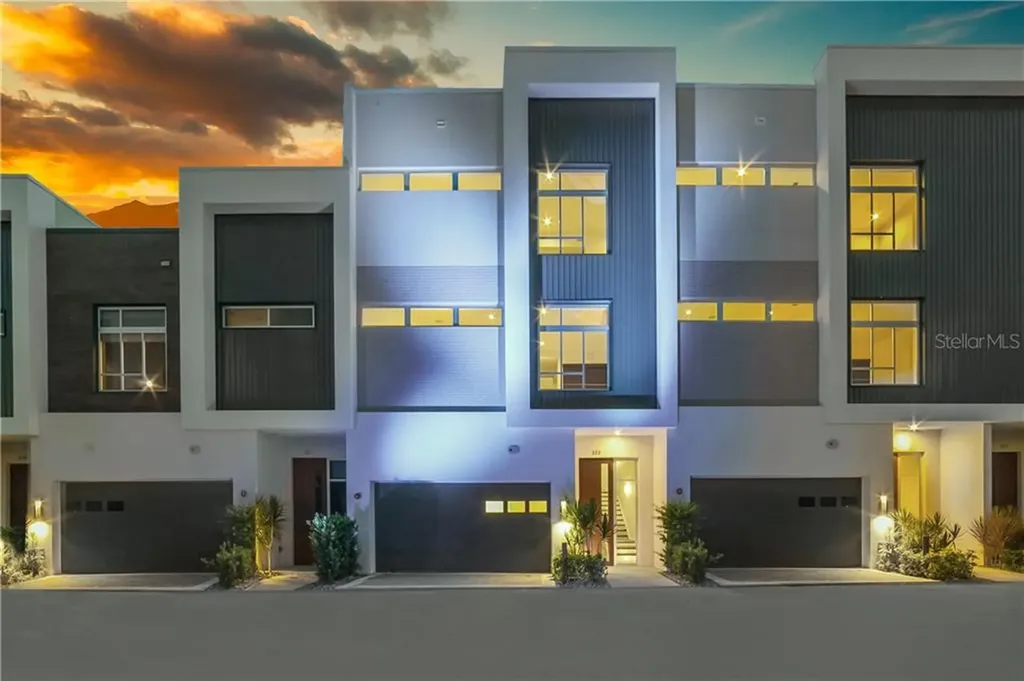 259 Cosmopolitan Court Sarasota FL 34236