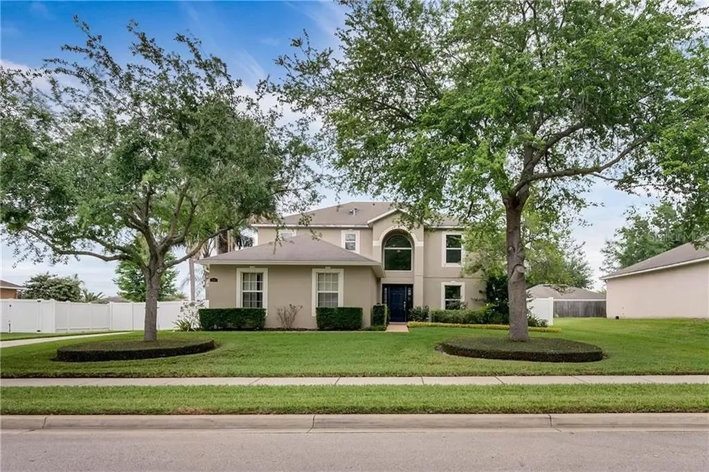2280 Kingscrest Circle Apopka FL 32712