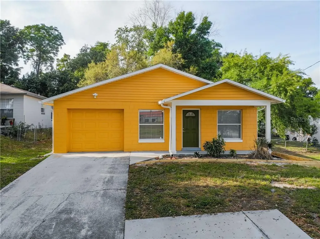442 W 4th Street Apopka FL 32703