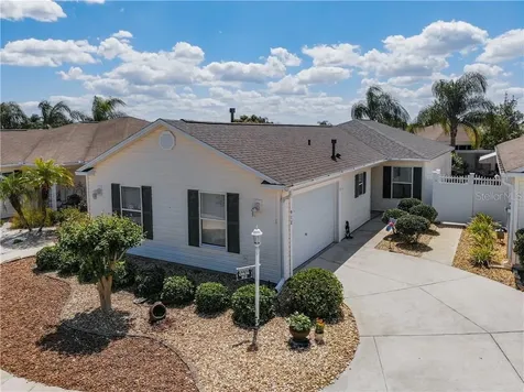912 Drakeswood Avenue The Villages FL 32162