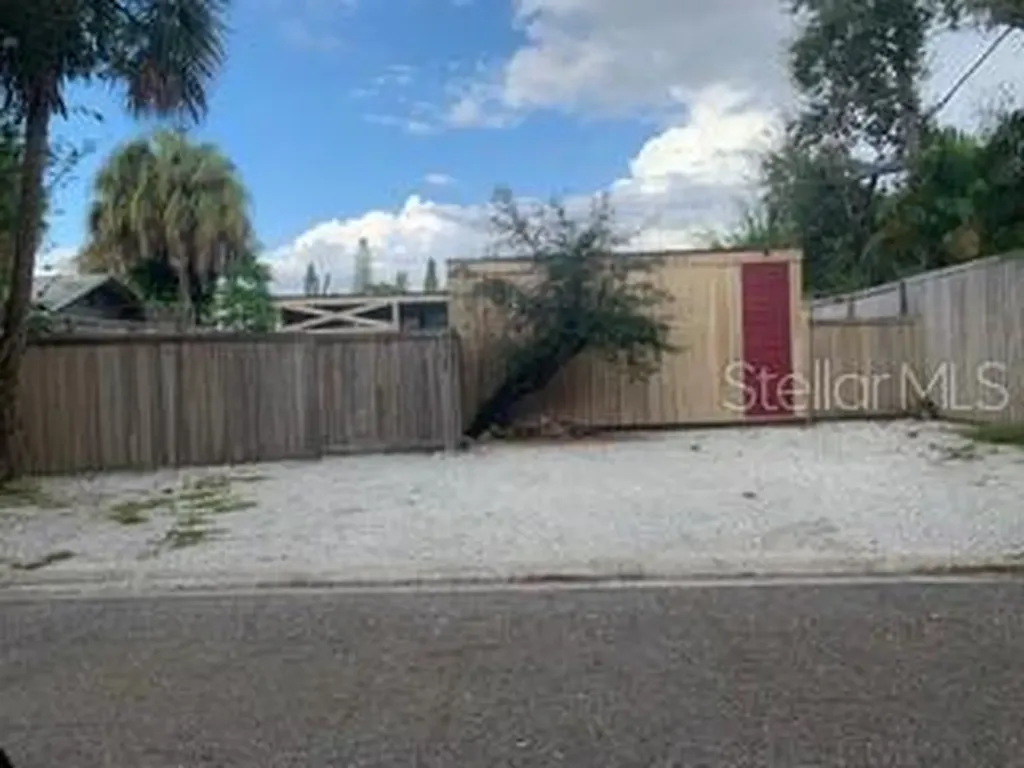 4909 Oxford Drive Sarasota FL 34242