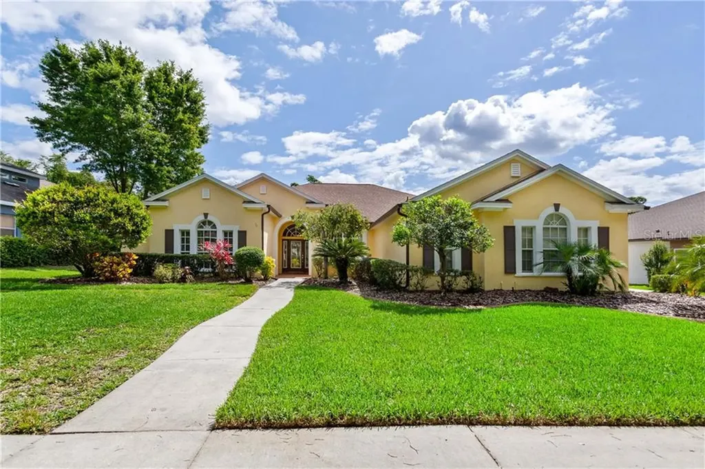 6108 Kestrelpark Drive Lithia FL 33547