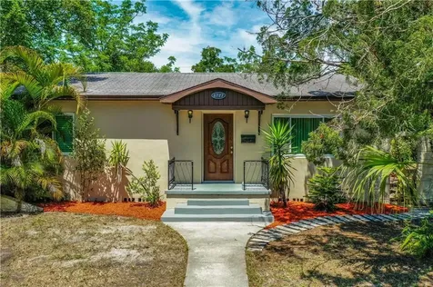 4727 9th Avenue N St Petersburg FL 33713