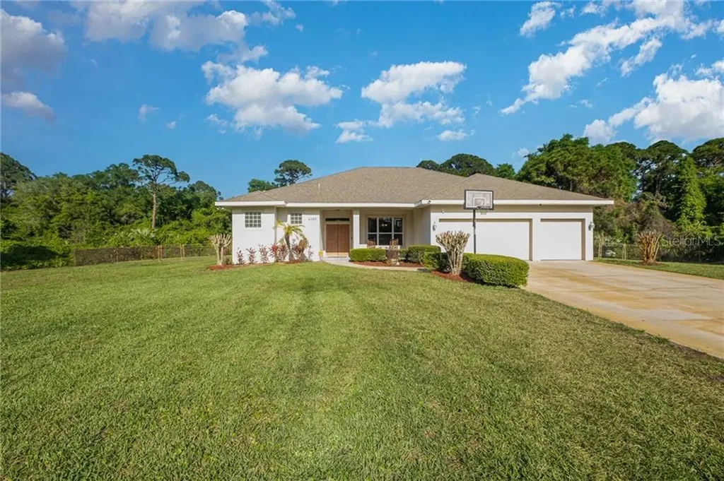 4329 Hunter Road Mims FL 32754