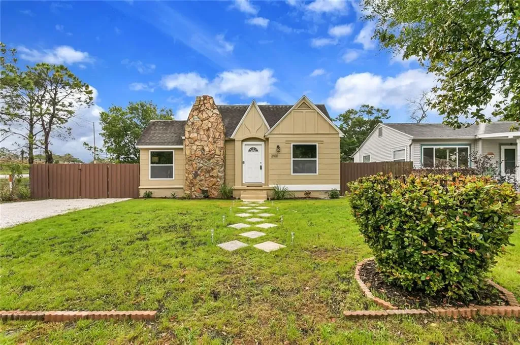 2100 21st Avenue N St Petersburg FL 33713