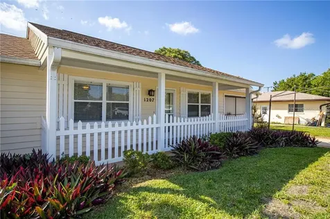 1207 Falcon Road Venice FL 34293