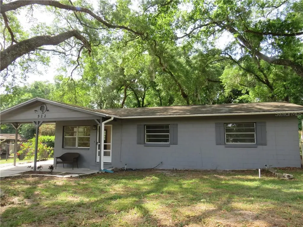522 E 10th Street Apopka FL 32703