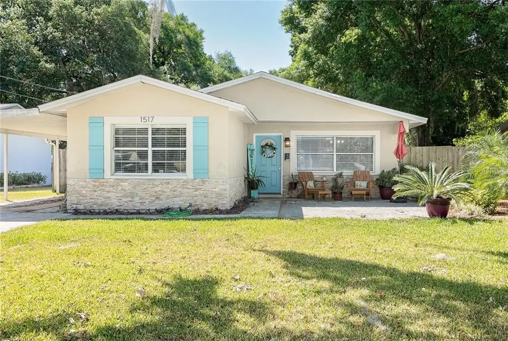 1517 Crystal Lake Drive Lakeland FL 33801