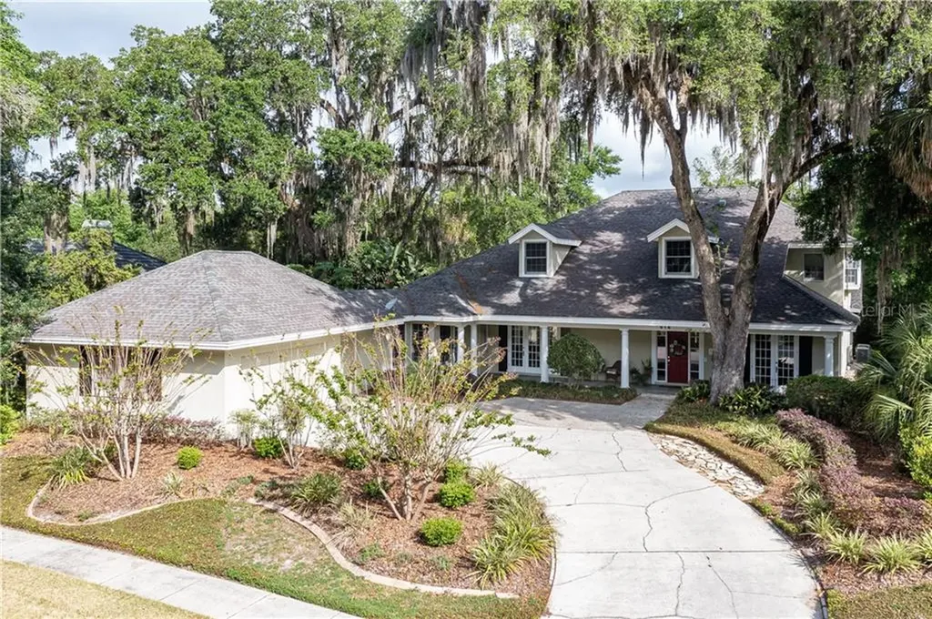 616 W Palm Valley Drive Oviedo FL 32765