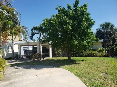 17760 Wall Circle Redington Shores FL 33708