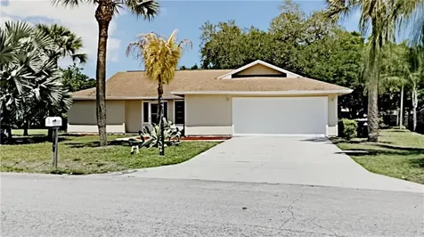 799 Chateau Street SE Palm Bay FL 32909