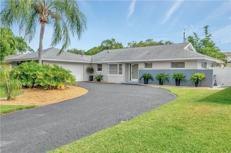 1530 86th Avenue N St Petersburg FL 33702