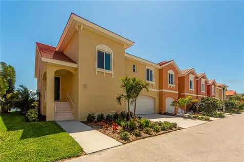 21 Franklin Court S St Petersburg FL 33711