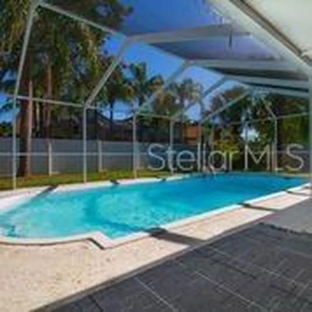 1714 Hibiscus Circle N Oldsmar FL 34677