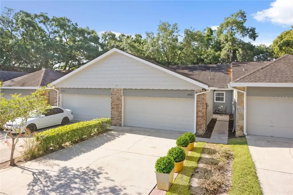 1734 Castle Rock Road Tampa FL 33612