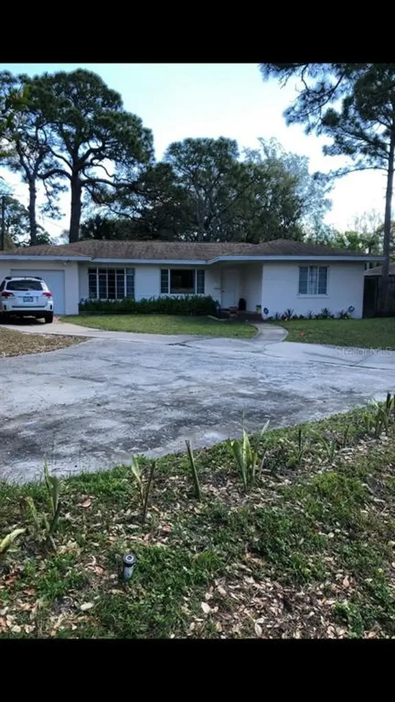 317 Park Street N St Petersburg FL 33710