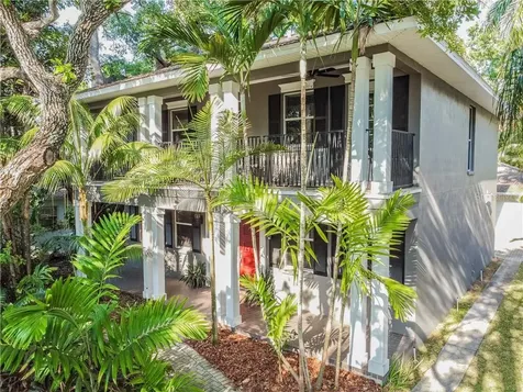 5224 S Jules Verne Court Tampa FL 33611