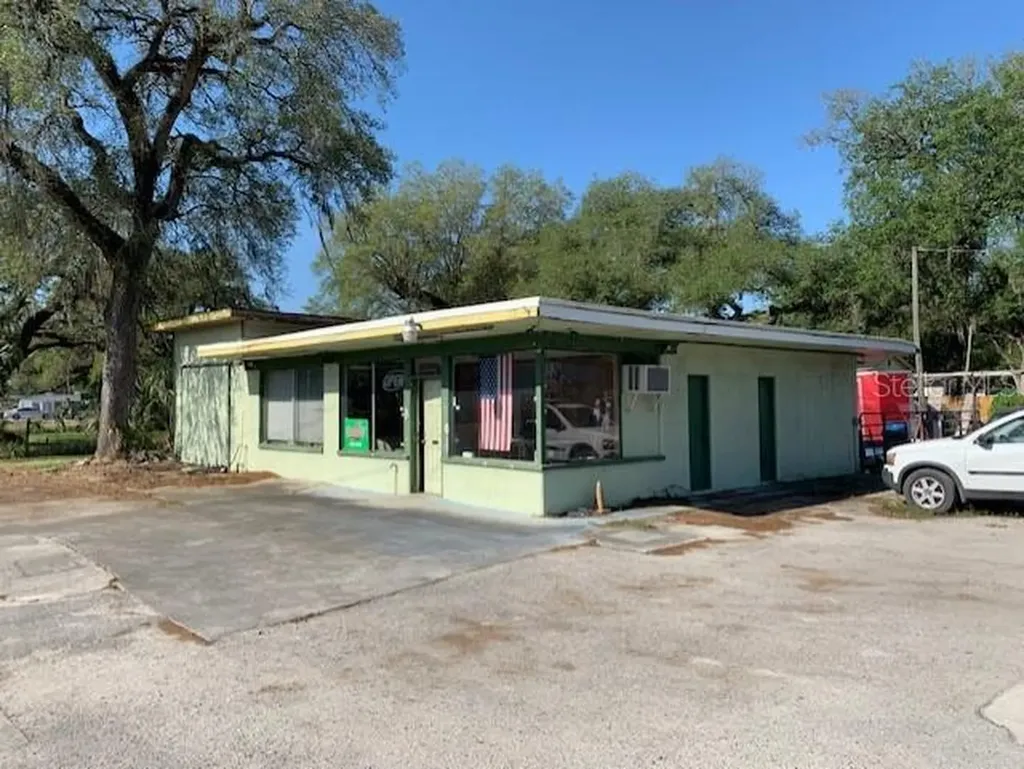 20949 Us Highway 301 Dade City FL 33523
