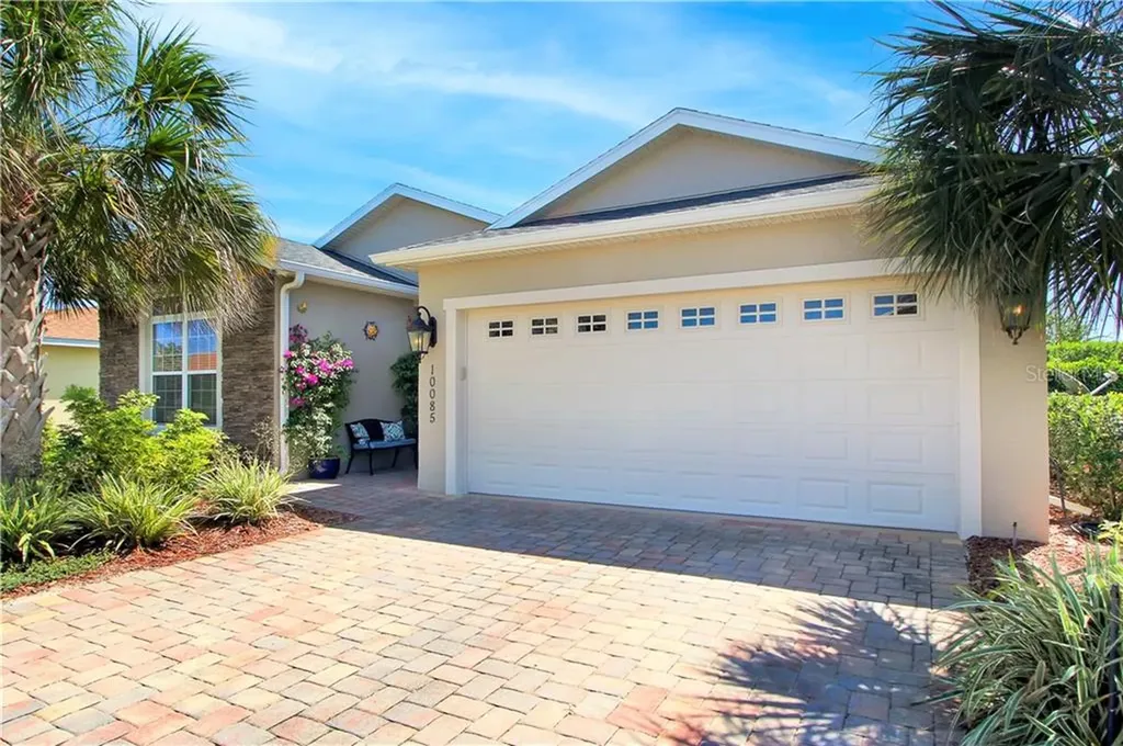 10085 Ketch Kay Lane Oxford FL 34484