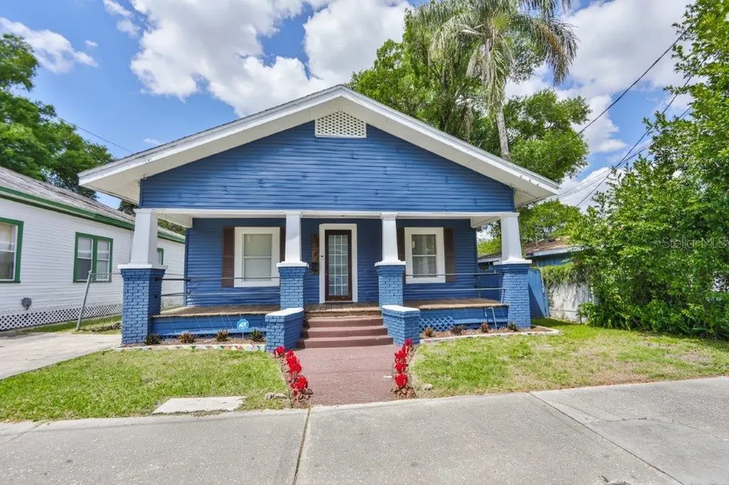 2922 N 18th Street Tampa FL 33605