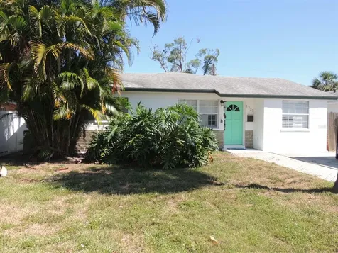 1727 Mississippi Avenue NE St Petersburg FL 33703