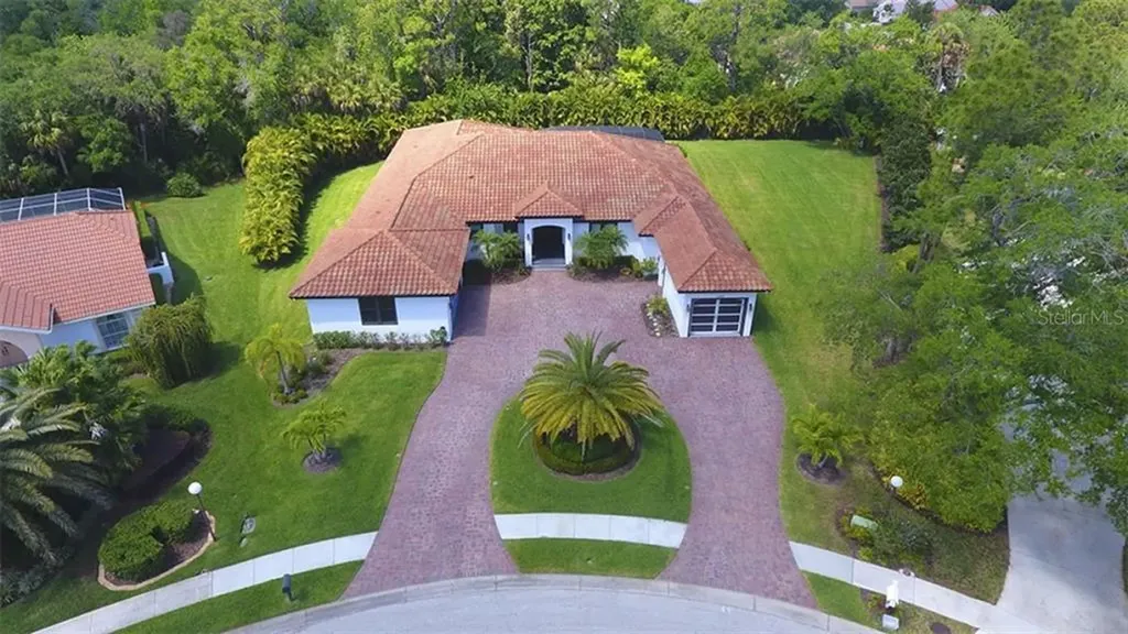 7308 Links Court Sarasota FL 34243
