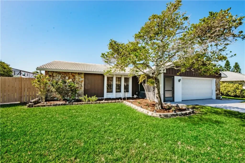 1873 Dinnerbell Lane S Dunedin FL 34698