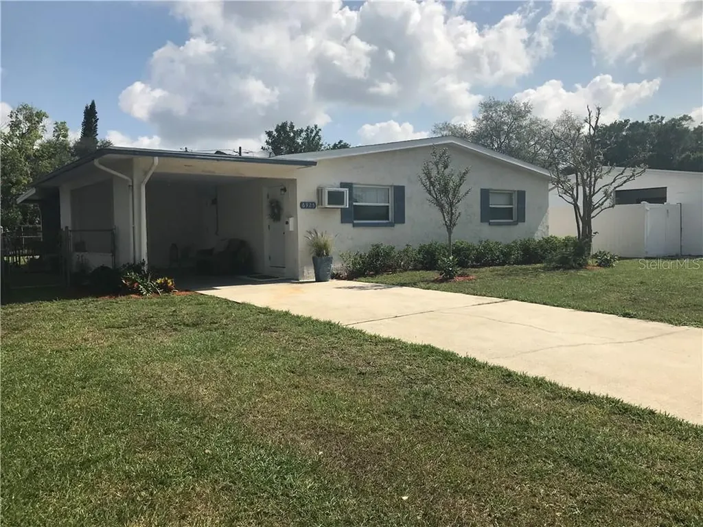6325 35th Avenue N St Petersburg FL 33710
