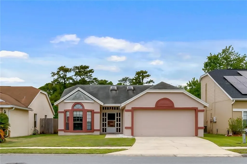 1090 Mckinnon Avenue Oviedo FL 32765