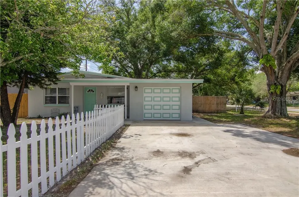 5790 94th Avenue N Pinellas Park FL 33782