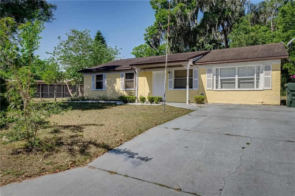 1648 Saint James Avenue Lakeland FL 33805