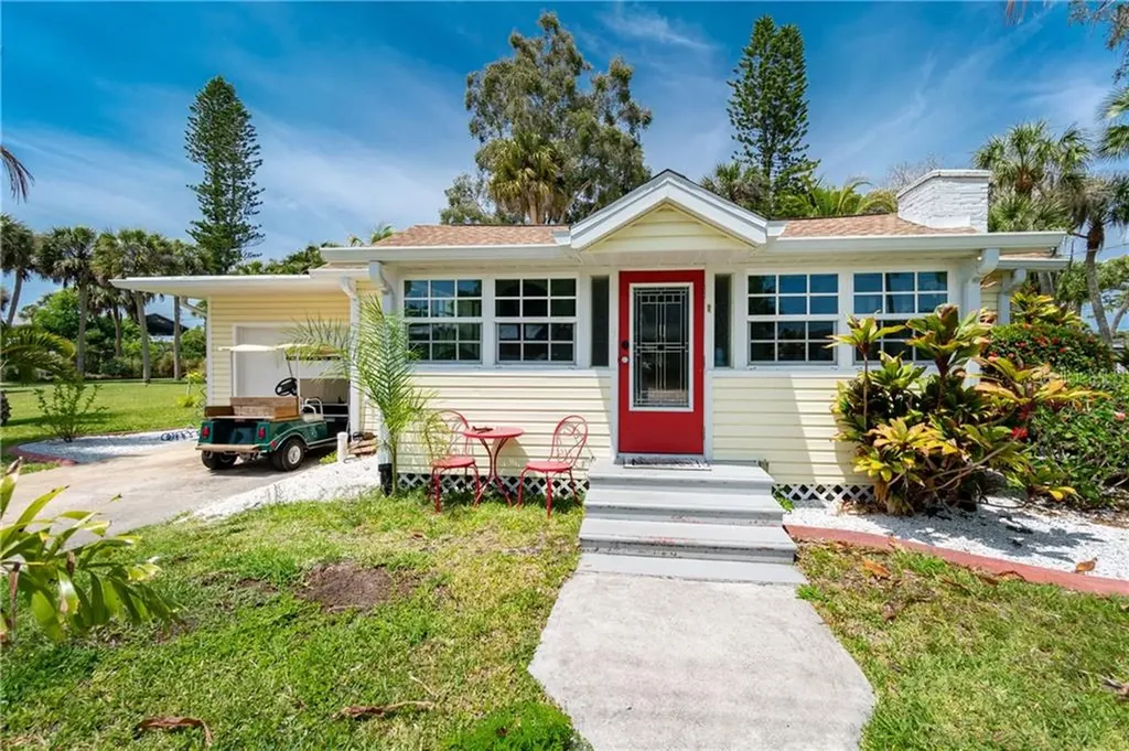 700 W Perry Street Englewood FL 34223