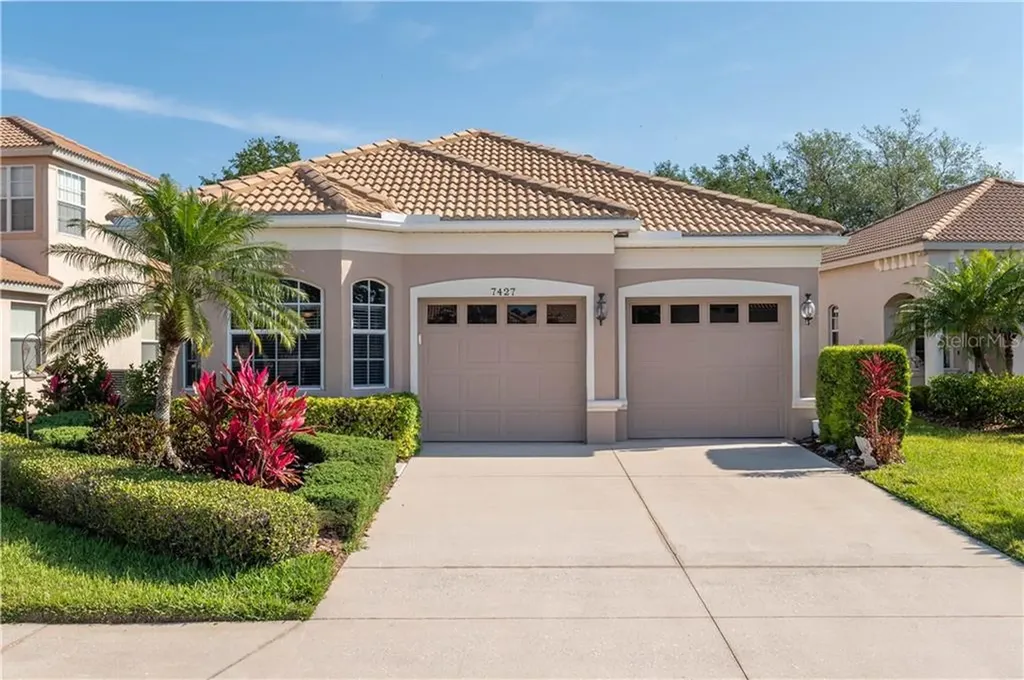 7427 Birds Eye Terrace Bradenton FL 34203